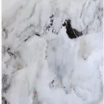 بديل رخام ابيض ثلجي بعروق اسود