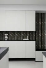 ⁦بديل خشب مضلع صيني رمادي بعروق ذهبي⁩ - الصورة ⁦2⁩