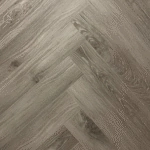 خامة أرضية خشبية فاخرة ذات تصميم أنيق وفخامة عالية.