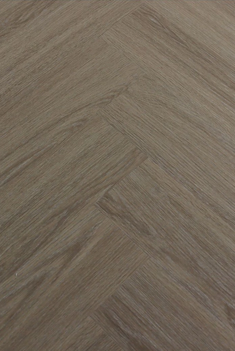 تصميم أرضية فاخرة من الخشب الطبيعي، يعكس الفخامة والأناقة في ديكور المنزل.