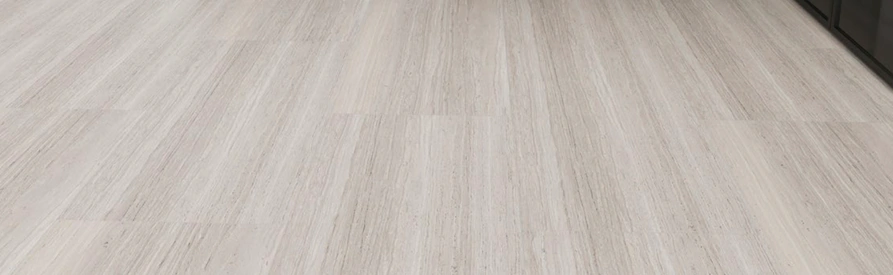 رخام فخم بألوان طبيعية يضيف لمسة من الفخامة والترف للمساحات الداخلية.