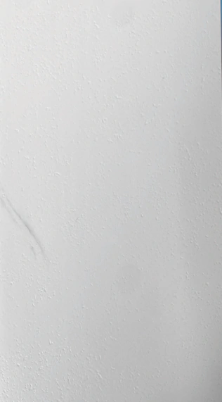 ديكور جدار فاخر بأسلوب خط الفخامة.