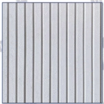 لوح خشبي فاخر بأقمشة فخمة وخطوط أنيقة.