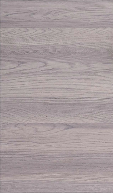 خشب فخم بلون رمادي ناعم مع نقوش طبيعية أنيقة لمسة فاخرة للمساحات الداخلية.