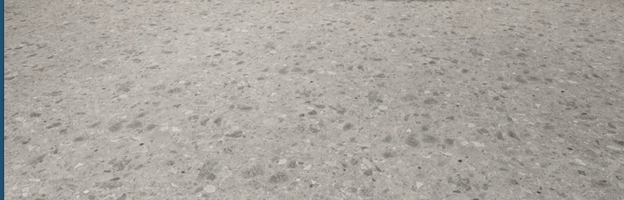 سطح فخم من الرخام الطبيعي يعكس الفخامة والأناقة.