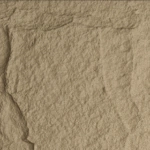 ديكور فخم من الحجر الطبيعي يعكس الفخامة والرفاهية لمداخل المنازل.