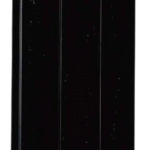 باب فخم من الخشب الأسود مع تصميم أنيق للمساحات الفاخرة.