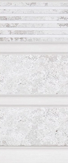 ألتر نص: تصميم داخلي فاخر بجدران من الرخام الأبيض الفاخر.