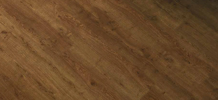 خشب فخم بتشطيب أنيق وألوان دافئة من خط الفخامة لديكور راقٍ ومريح.