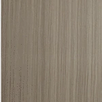 خشب فخم بألوان دافئة يضيف لمسة من الرقي والفخامة للمساحات الداخلية.