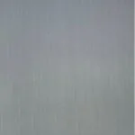 حائط فخم بلون فضي بأنوثة ولمسة راقية.