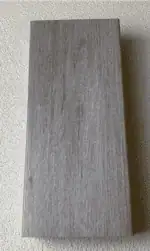 ⁦أعمدة بارتشن بديل خشب رمادي فاتح  10x5⁩ - الصورة ⁦2⁩